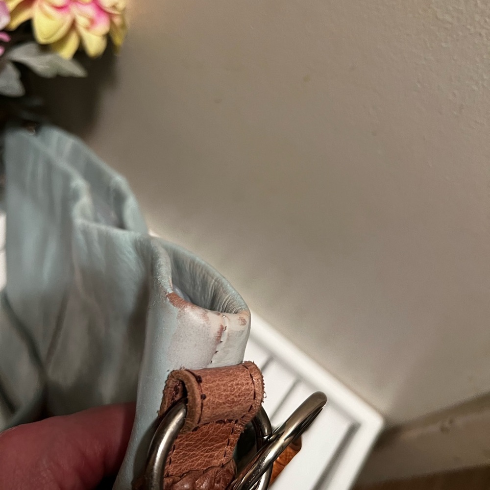 The Sak Leather Shoulder Bag - Picture 16 of 16